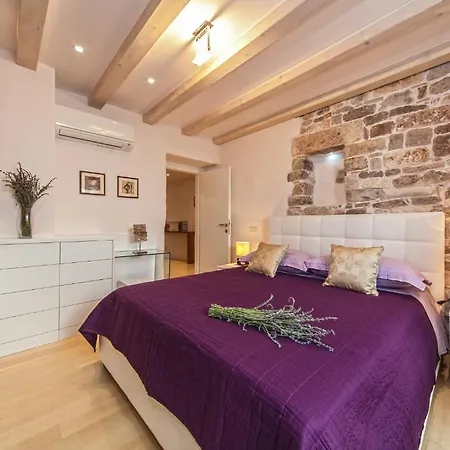 Luxury San Giovanni 1 * Σπλιτ