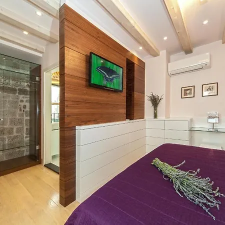 Lägenhet Luxury San Giovanni 1